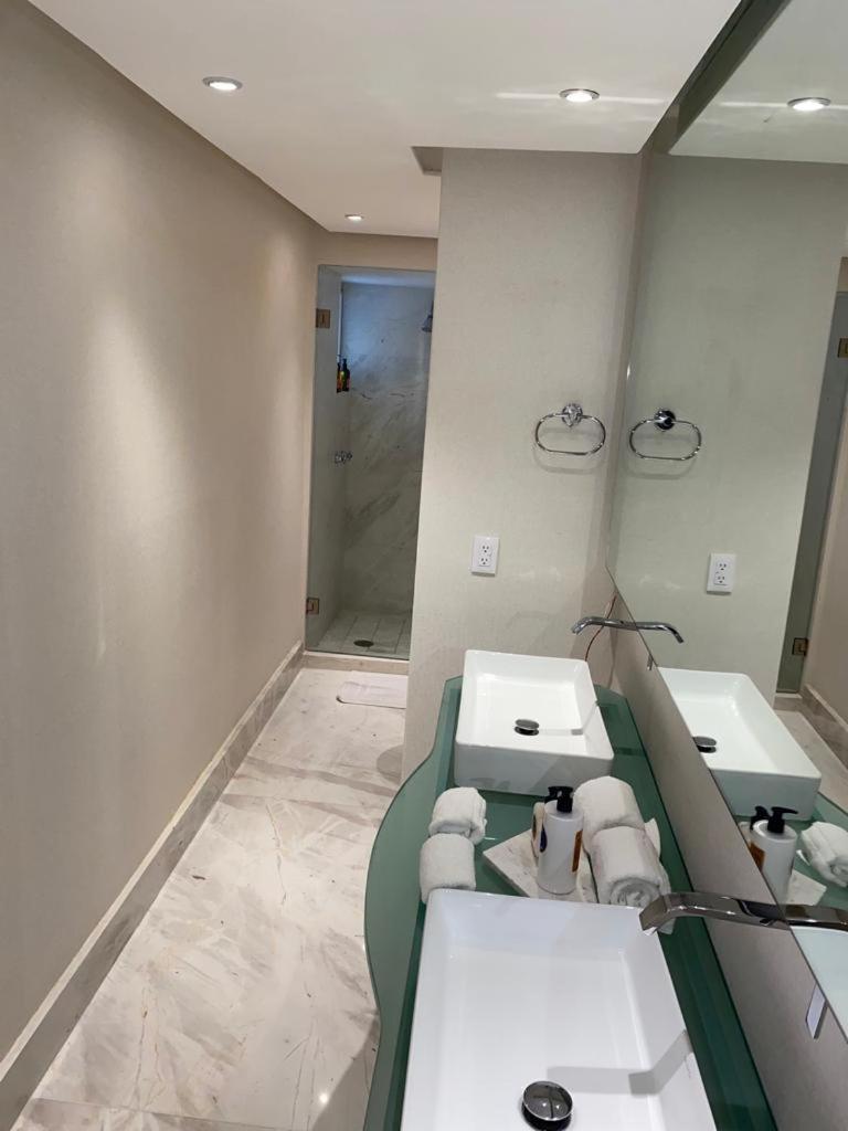 Residence L' Heritage Tennyson By Bluebay Kota Meksiko Bagian luar foto